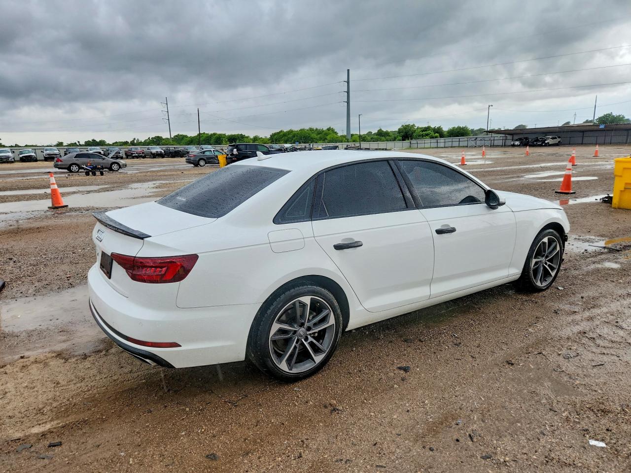 2019 AUDI A4 Premium, Titanium