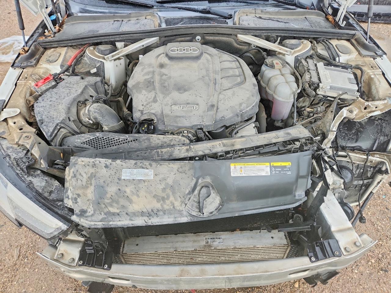 2019 AUDI A4 Premium, Titanium
