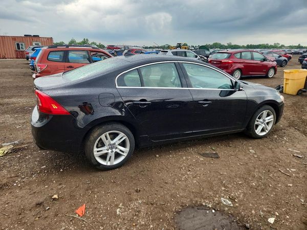 2015 VOLVO S60 Premier (non R design)