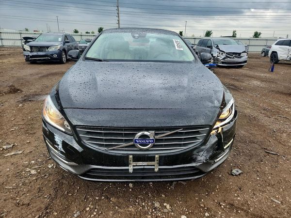 2015 VOLVO S60 Premier (non R design)