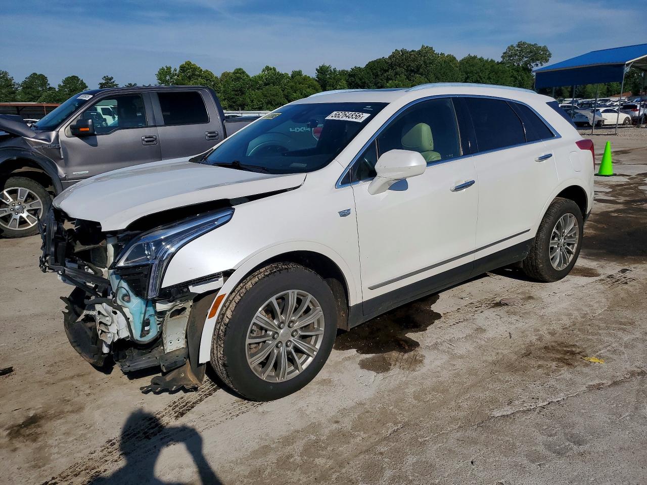 2017 CADILLAC XT5 Luxury