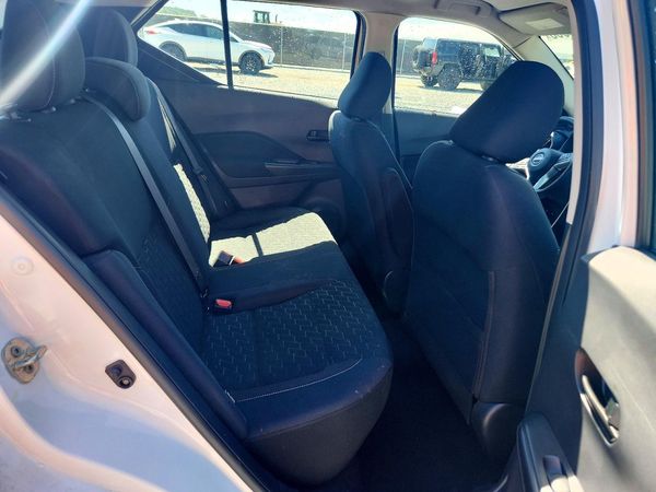 2022 NISSAN KICKS S