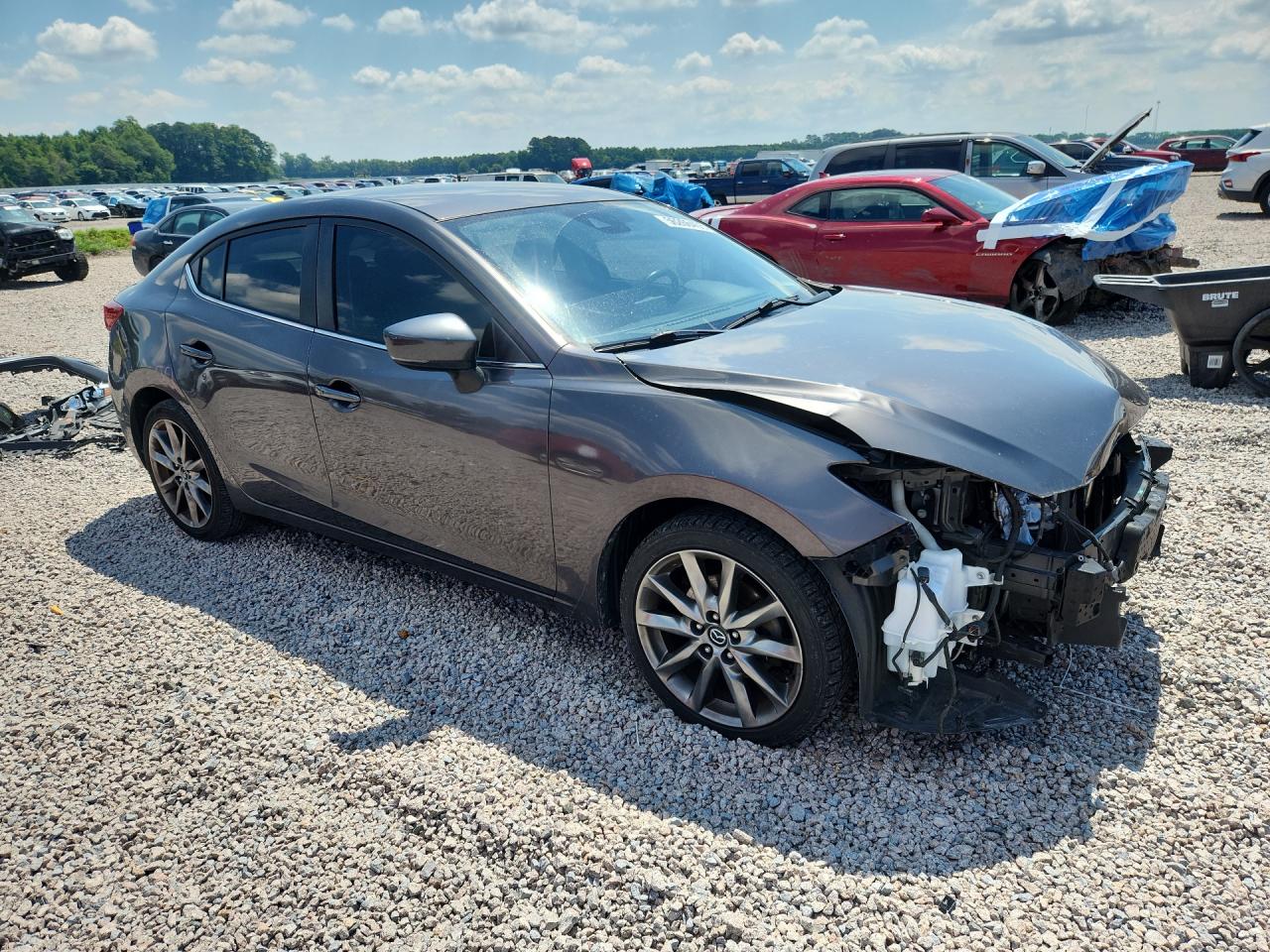 2018 MAZDA 3 Touring