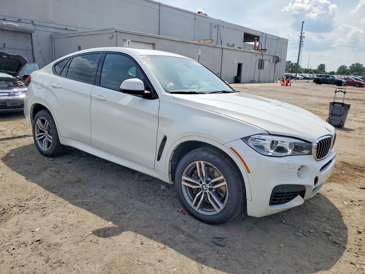 2015 BMW X6 xDrive50i
