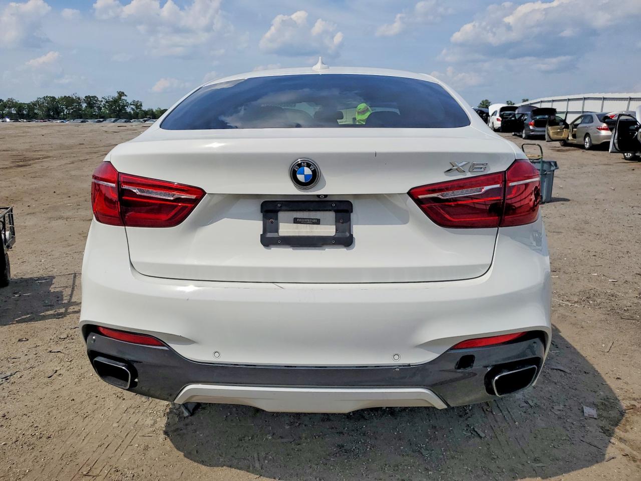 2015 BMW X6 xDrive50i