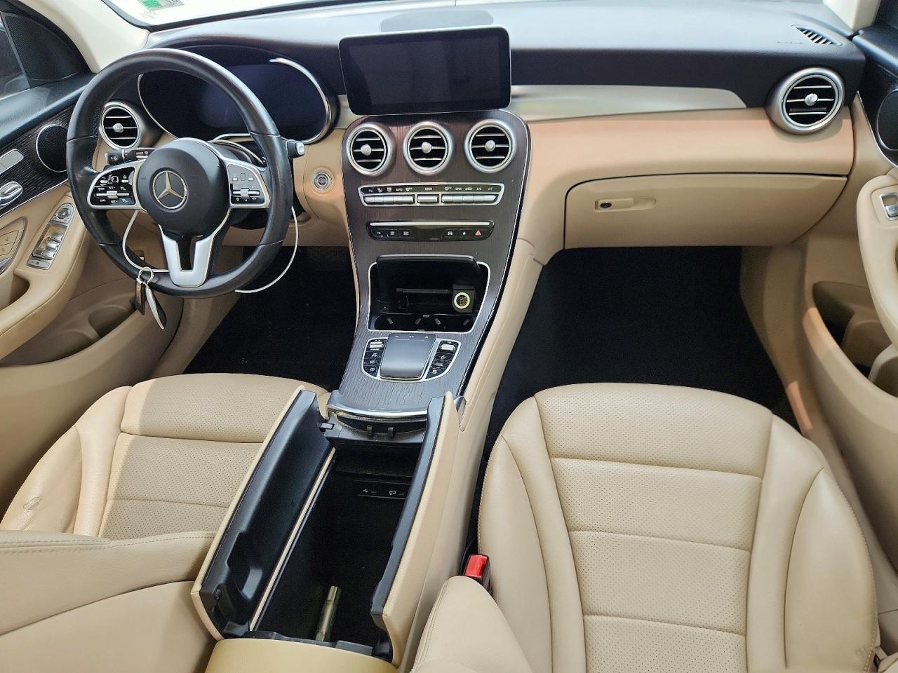 2021 MERCEDES-BENZ GLC GLC300