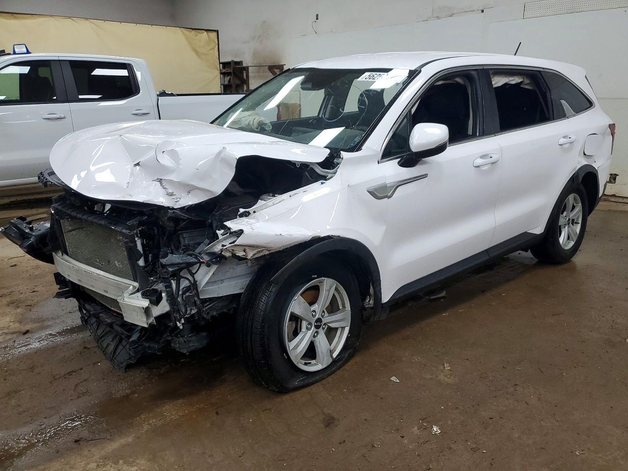 2022 KIA SORENTO LX