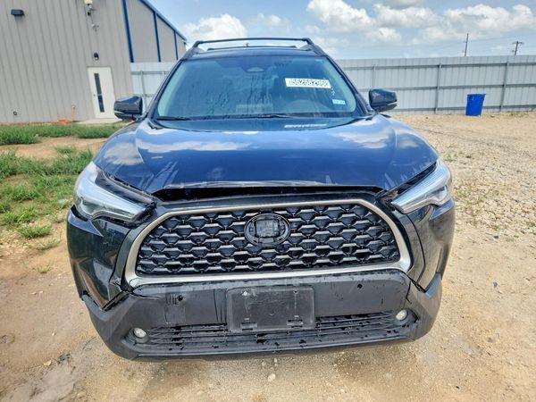 2025 TOYOTA COROLLA CROSS XLE — DIRF