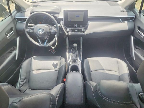 2025 TOYOTA COROLLA CROSS XLE — CKPT