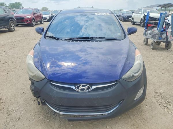 2013 HYUNDAI ELANTRA