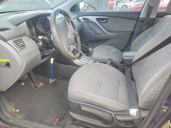 2013 HYUNDAI ELANTRA