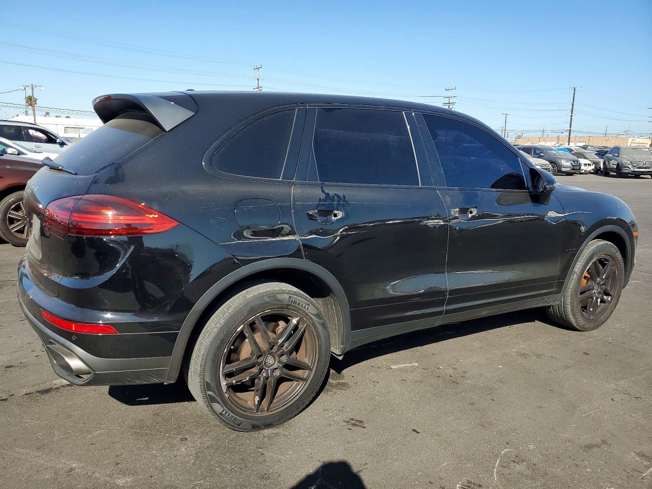 2016 PORSCHE CAYENNE