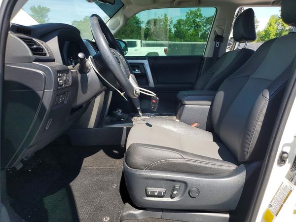 2023 TOYOTA 4RUNNER SR5 Prem