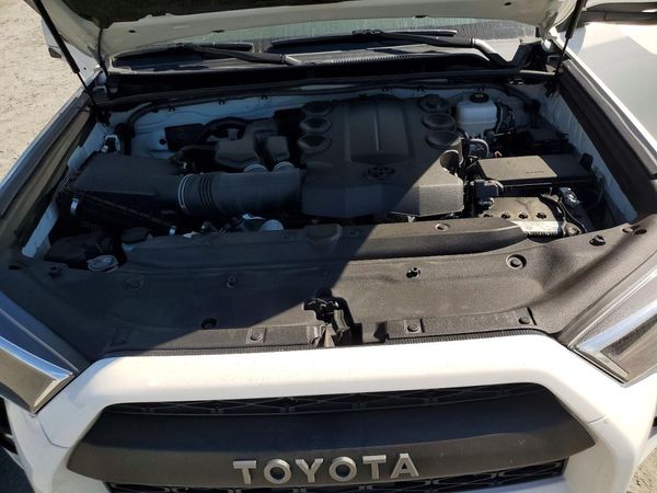2023 TOYOTA 4RUNNER SR5 Prem
