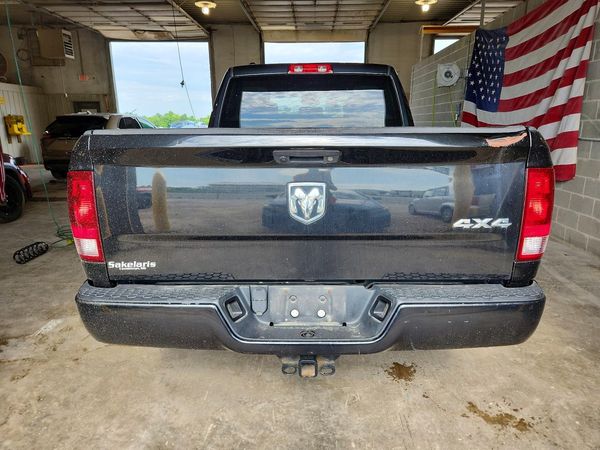 2018 RAM 1500 ST