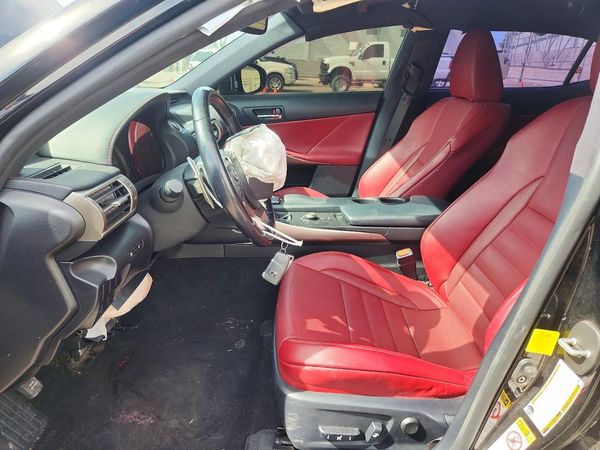 2016 LEXUS IS 200t