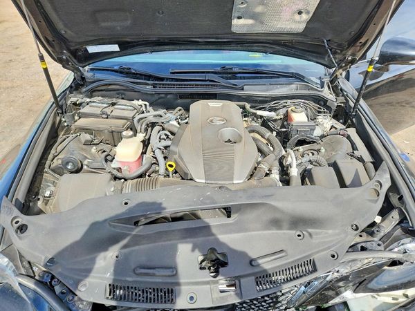 2016 LEXUS IS 200t