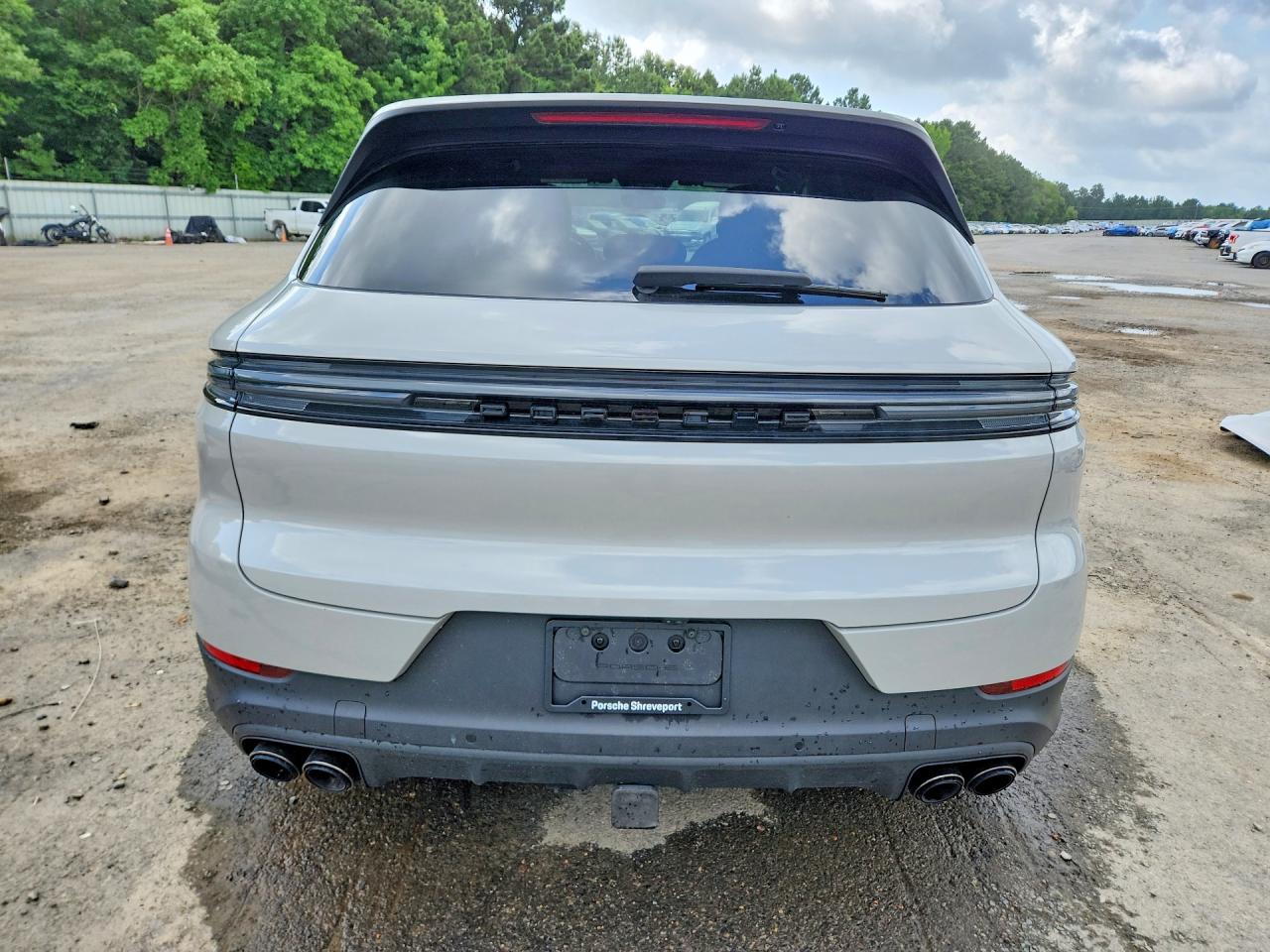 2025 PORSCHE CAYENNE