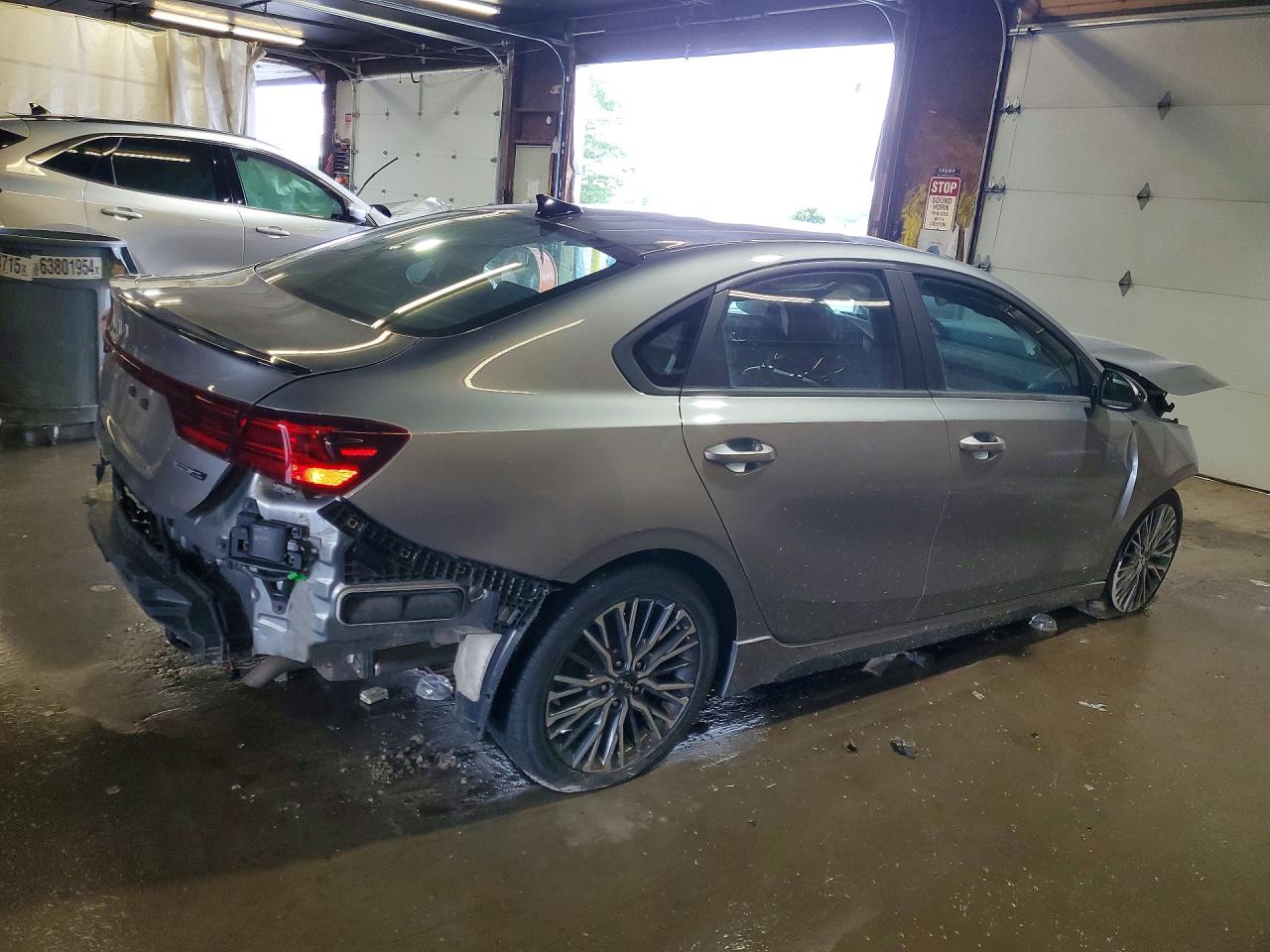 2024 KIA FORTE GT Line