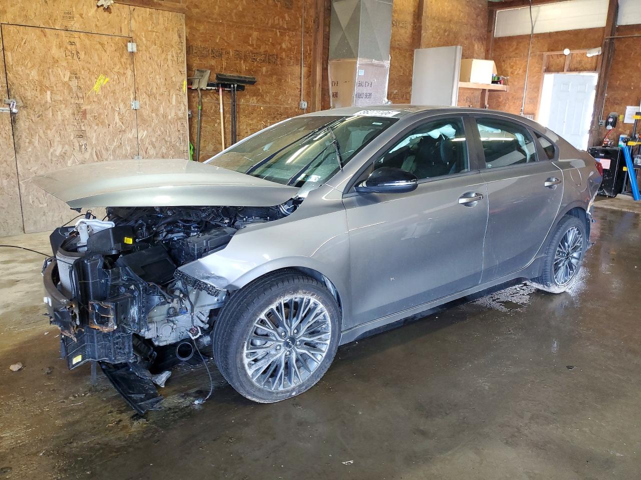 2024 KIA FORTE GT Line