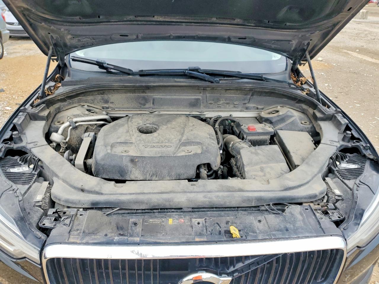 2019 VOLVO XC60 Momentum