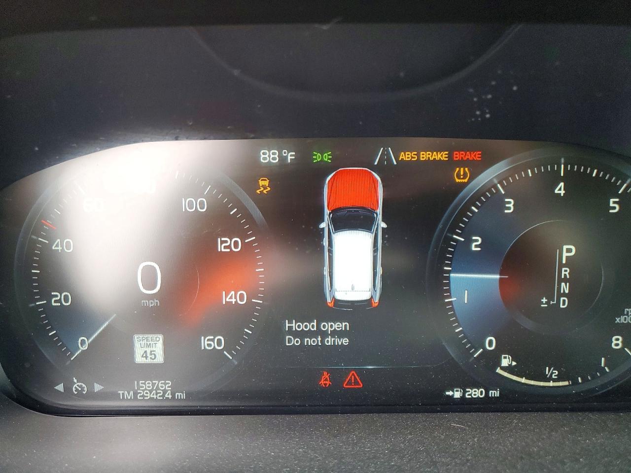 2019 VOLVO XC60 Momentum