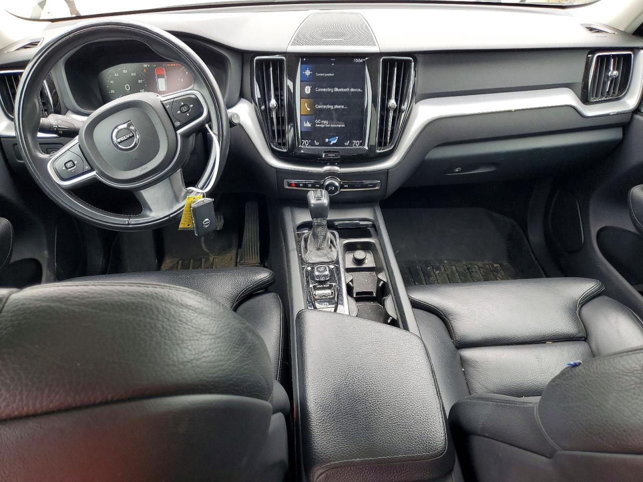 2019 VOLVO XC60 Momentum