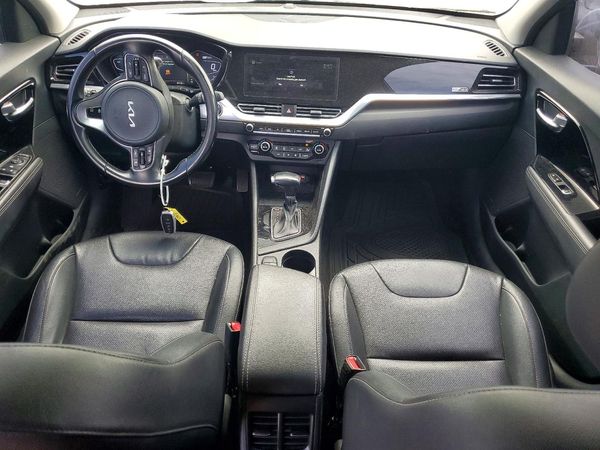 2022 KIA NIRO Touring Special Edition