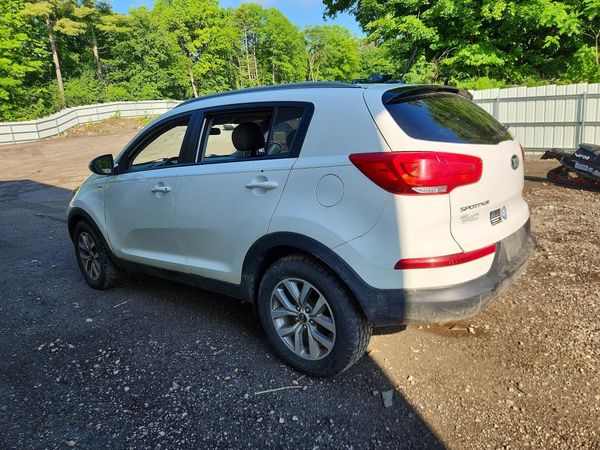 2015 KIA SPORTAGE GL - Middle-low