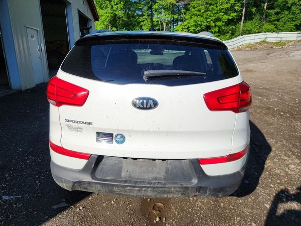2015 KIA SPORTAGE GL - Middle-low