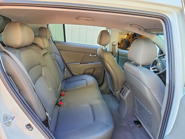 2015 KIA SPORTAGE GL - Middle-low
