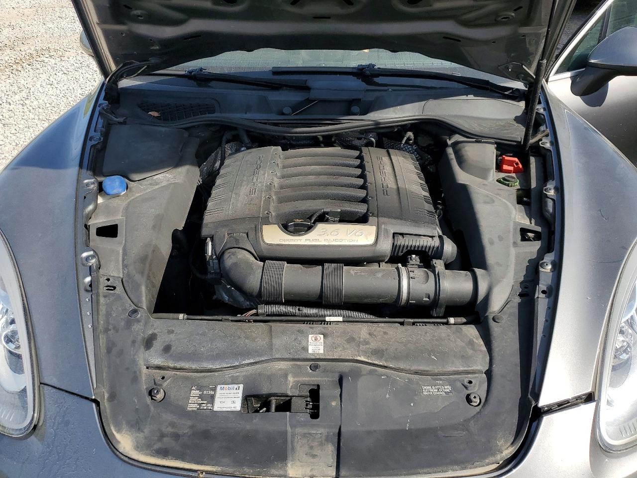 2014 PORSCHE CAYENNE