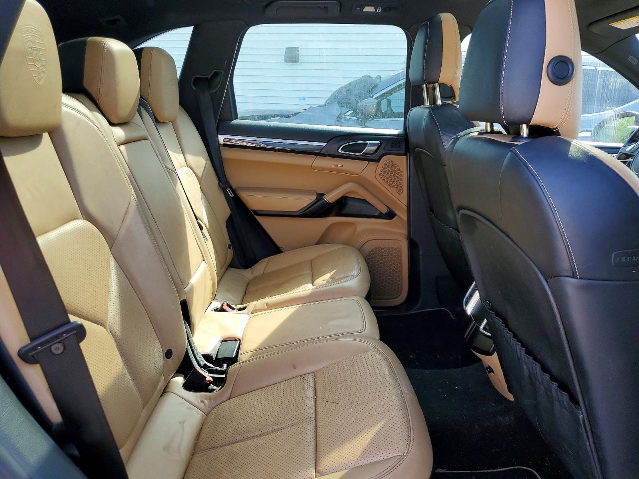 2014 PORSCHE CAYENNE