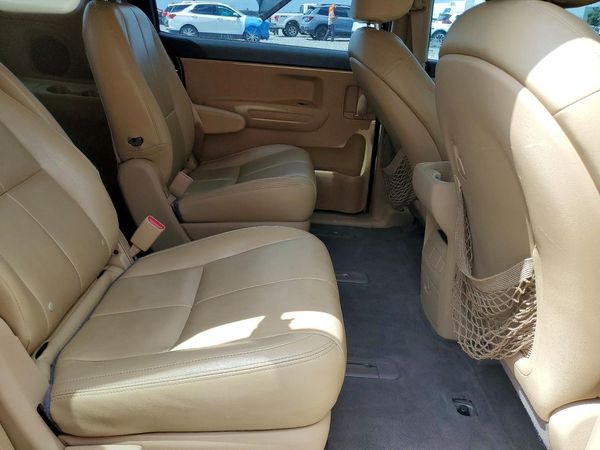 2015 KIA SEDONA