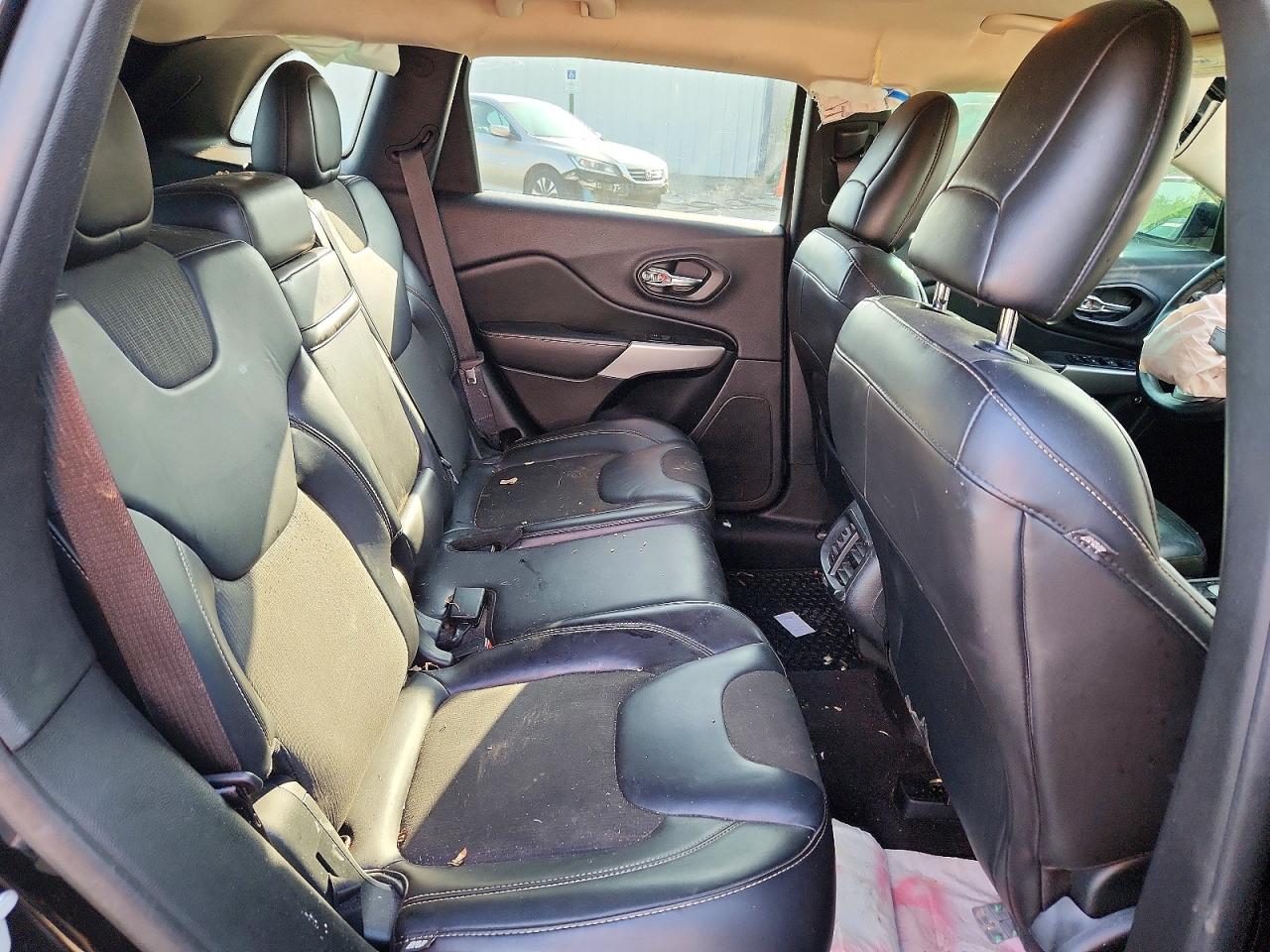 2018 JEEP CHEROKEE LATITUDE PLUS 4X4