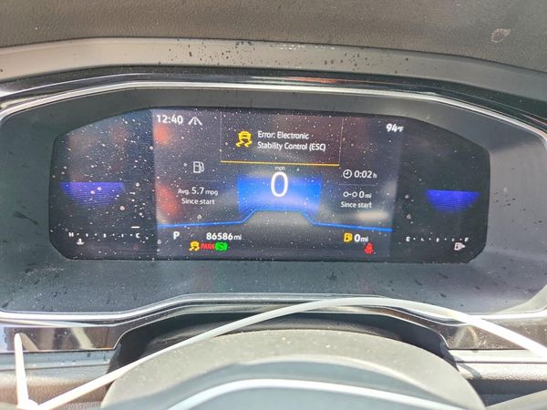 2022 VOLKSWAGEN JETTA SE w/ Sunroof