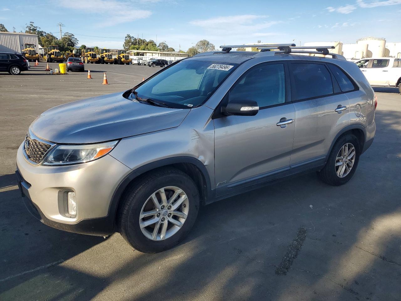 2015 KIA SORENTO GL