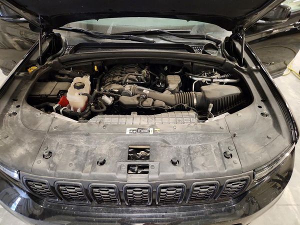 2024 JEEP GRAND CHEROKEE L LAREDO 4X4