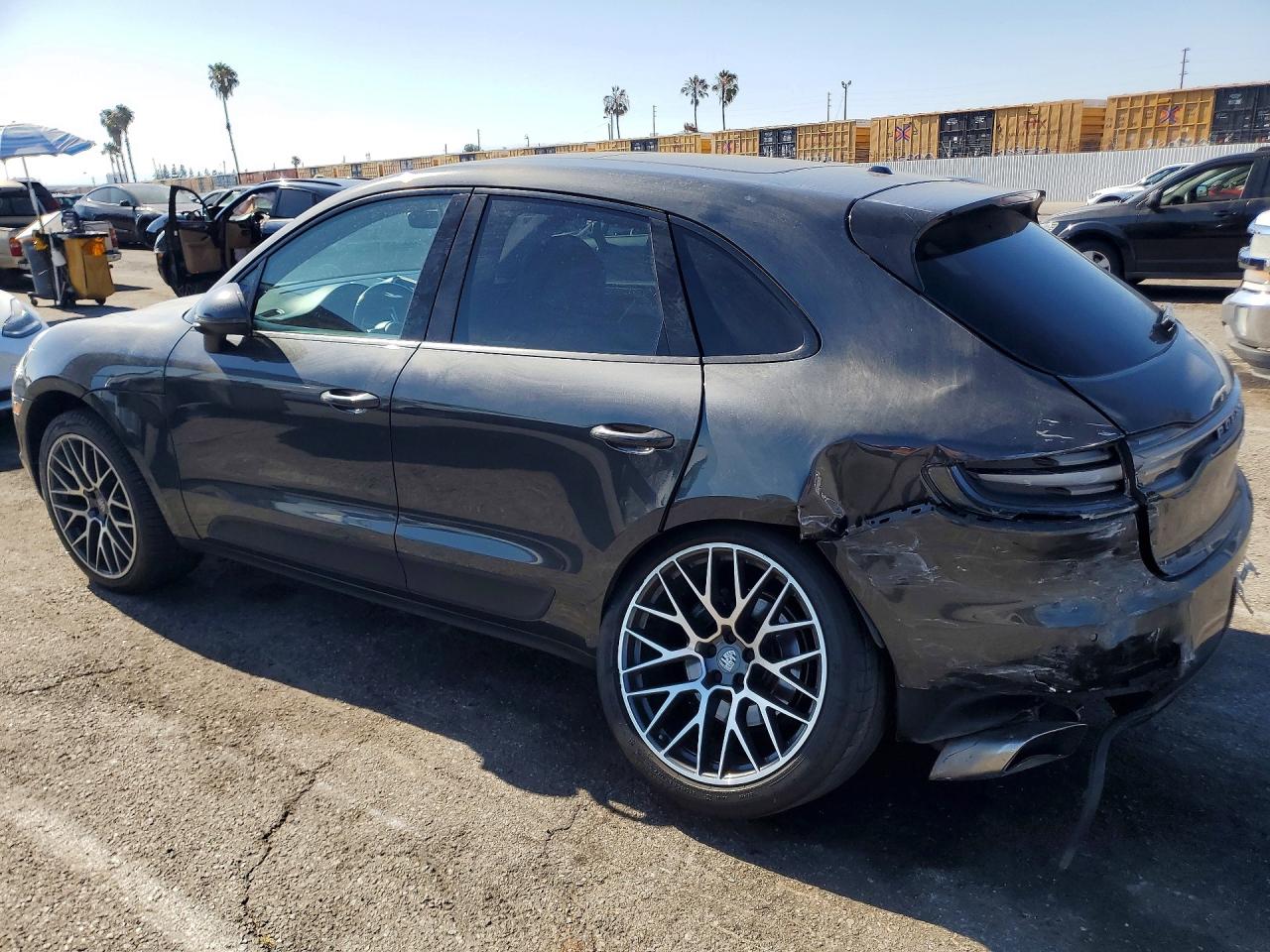 2019 PORSCHE MACAN