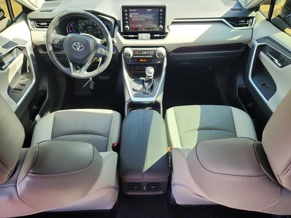 2019 TOYOTA RAV4