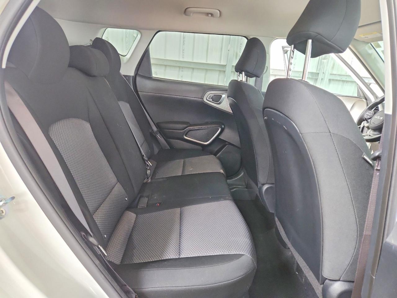 2024 KIA SOUL LX, S