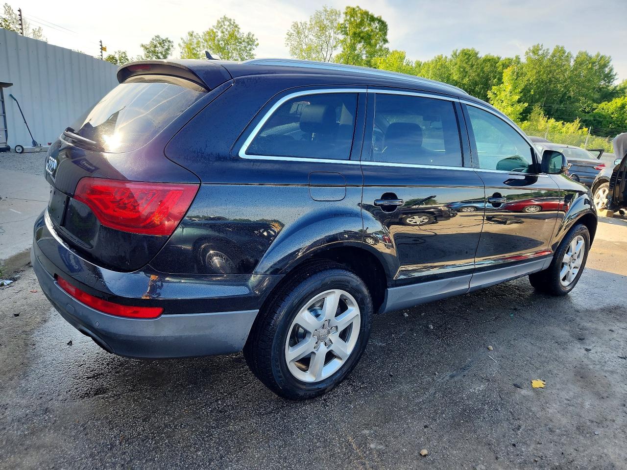 2011 AUDI Q7 Premium