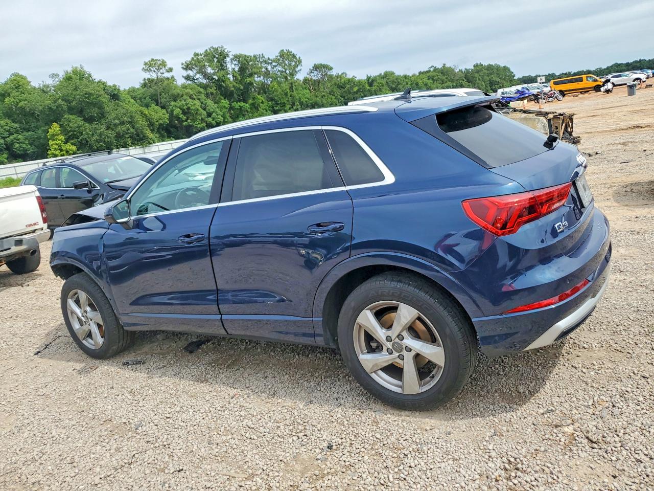 2020 AUDI Q3 quattro Premium Plus
