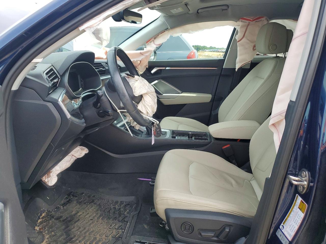 2020 AUDI Q3 quattro Premium Plus