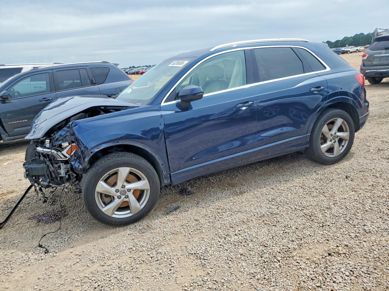2020 AUDI Q3 quattro Premium Plus