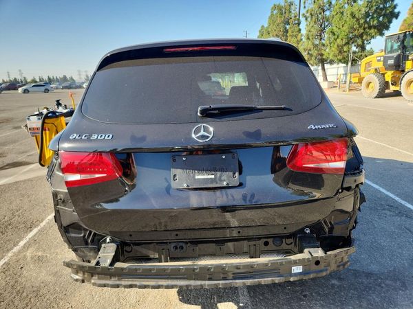 2019 MERCEDES-BENZ GLC GLC 300-4M