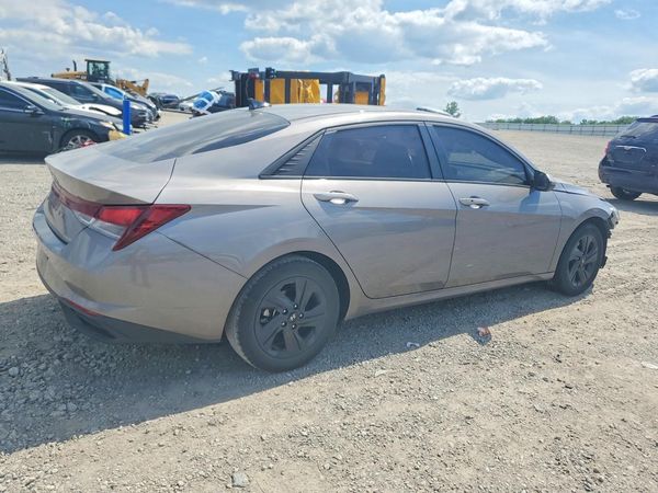 2022 HYUNDAI ELANTRA SEL w/ Convenience Pkg