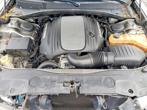 2012 DODGE CHARGER R/T — Engine bay