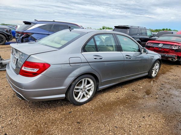 2013 MERCEDES-BENZ C C300