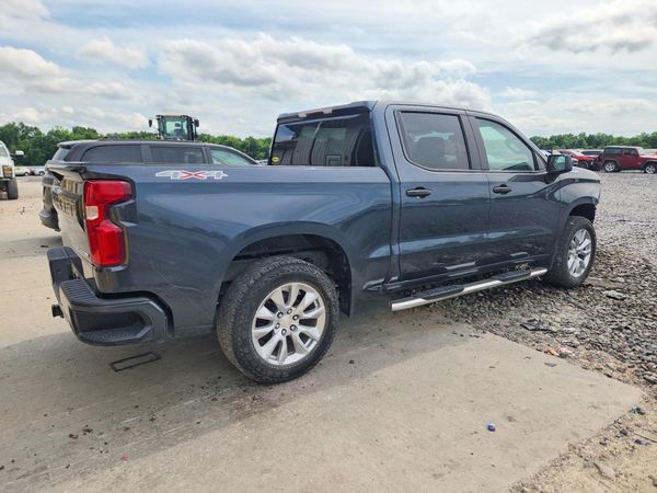 2020 CHEVROLET SILVERADO Custom